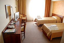 guru hotel twin room